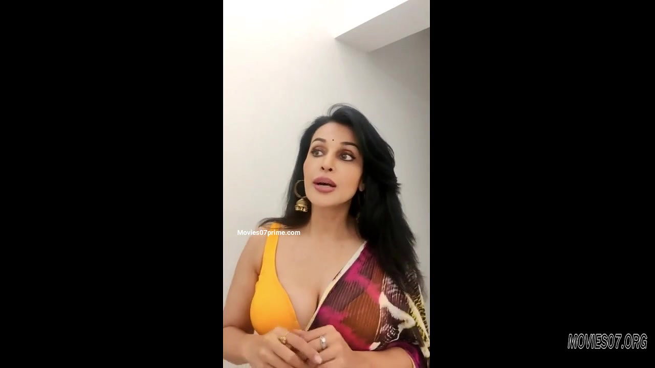 sizling saree night flora saini eng 720p