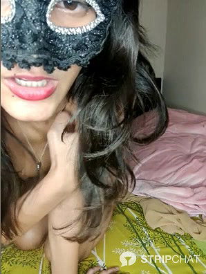 Hottie_hania-stripchat-ticket-show