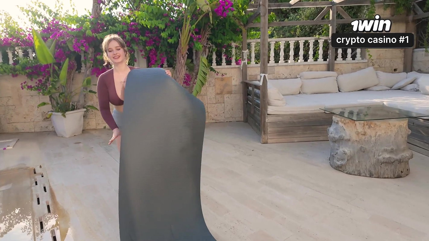 Big Tit Young Milf Cheated With The Gardener