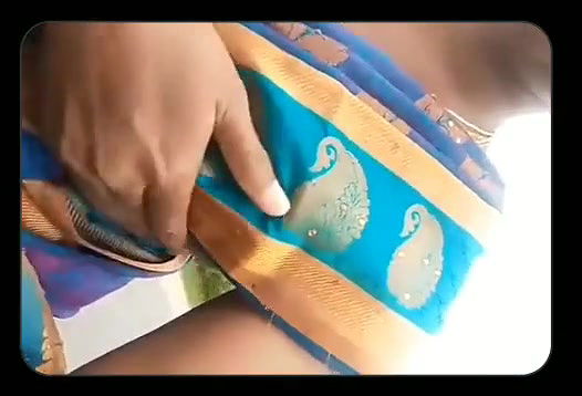 Darring Aunty Boobs Show in Moving Two Wheeler