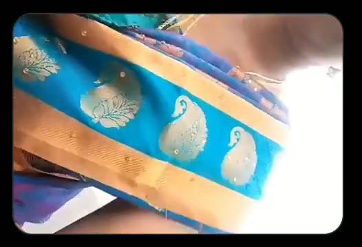 Darring Aunty Boobs Show in Moving Two Wheeler