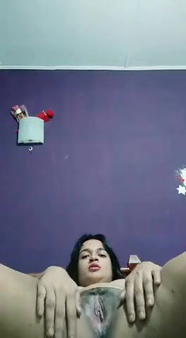 Super horny and Beautiful girl fingering