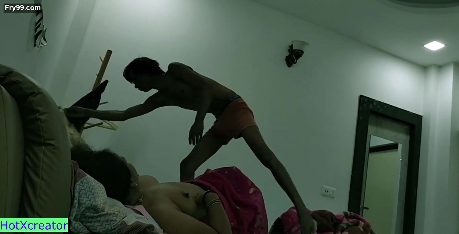 Desi Hot Model sex with Famous Hero! With clear Bangla audio