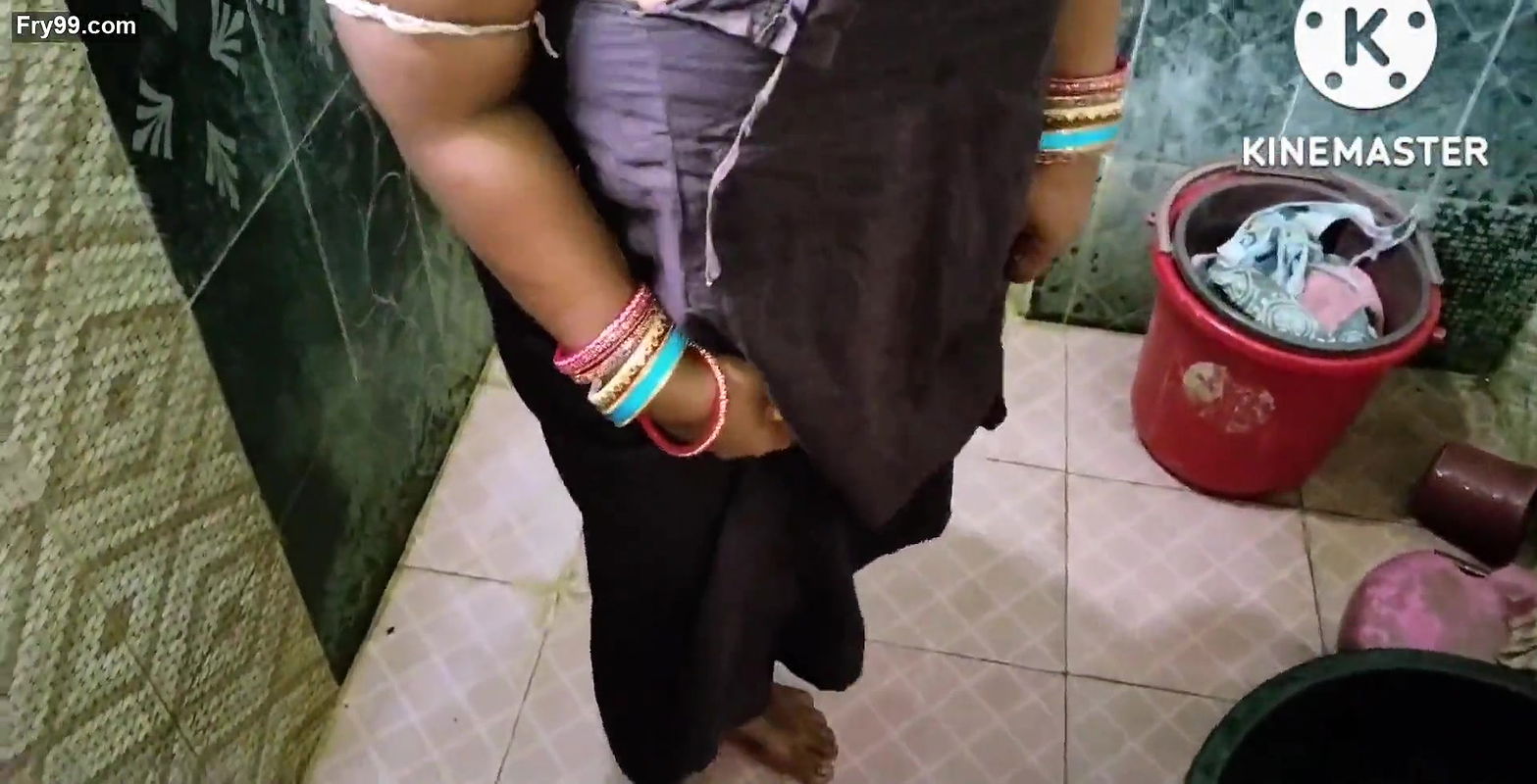 Stepmom payals nude bath after kitchen hard fuck