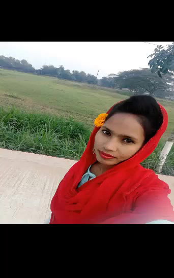 Showing to lover