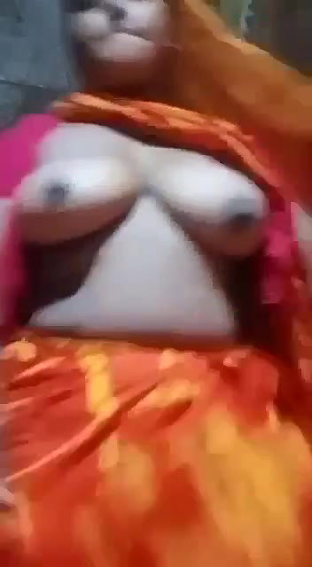 Unsatisfied Village Bhabi Showing Pussy