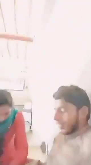 Cheater bhabhi giving handjob to devar with clear punjabi