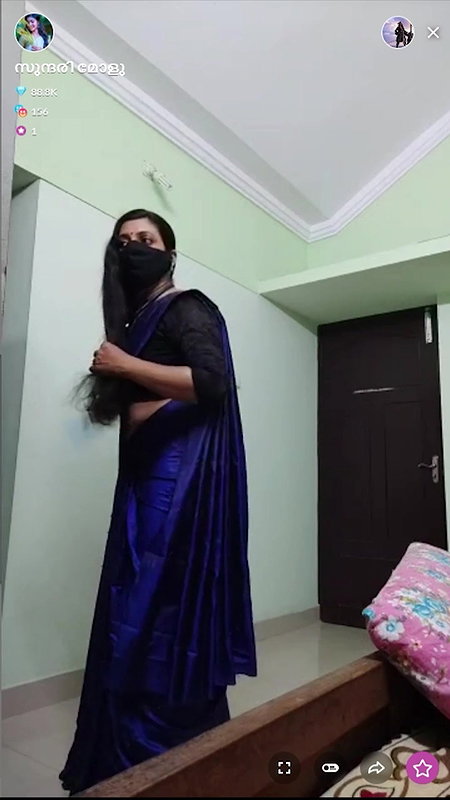 Mallu Tango Girl in Saree (Non Nude)