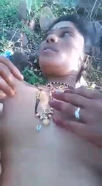 Village bhabhi outdoor fucking