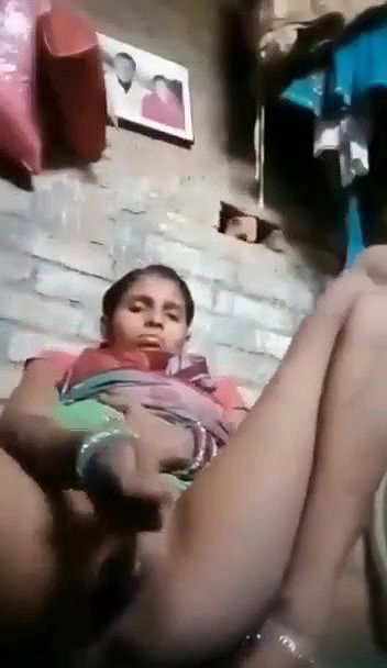 Unsatisfied Village Bhabi Masturbating