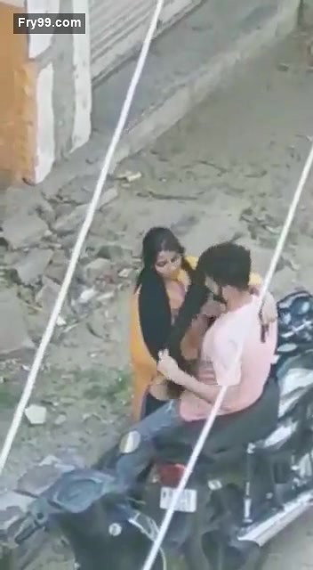 Outdoor on road 4 clips marge