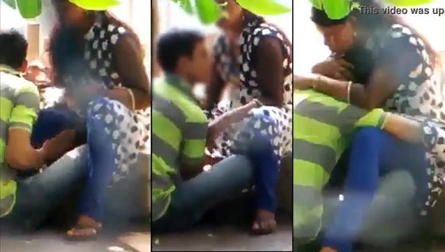 Desi Lovers in Park Pussy Finger Hard Caught