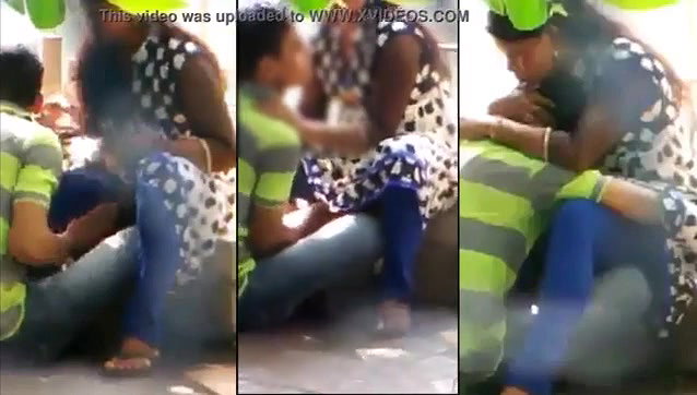 Desi Lovers in Park Pussy Finger Hard Caught