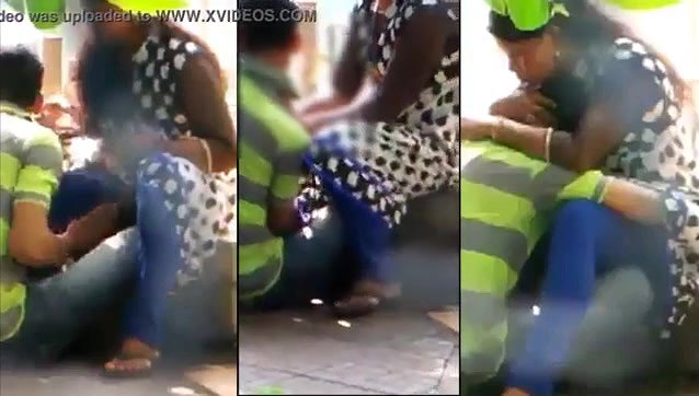 Desi Lovers in Park Pussy Finger Hard Caught