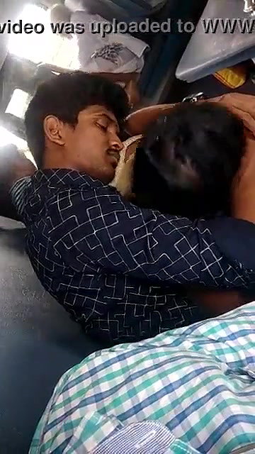 Desi Romance Mouth Kiss and BJ in Train Capture