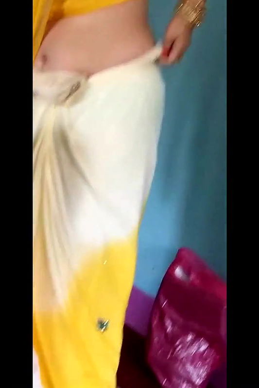 Hot Nepali Aunty boobs,Navel and milky tummy