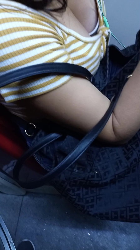 Nice Cleavage show in bus