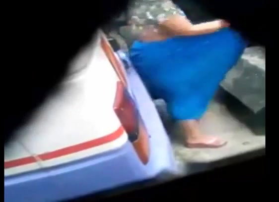 Lovers Fucking in Backside of Bus Depot Capture Hidenly