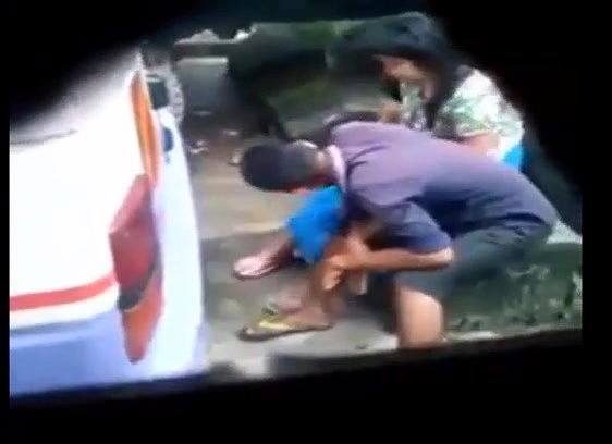 Lovers Fucking in Backside of Bus Depot Capture Hidenly