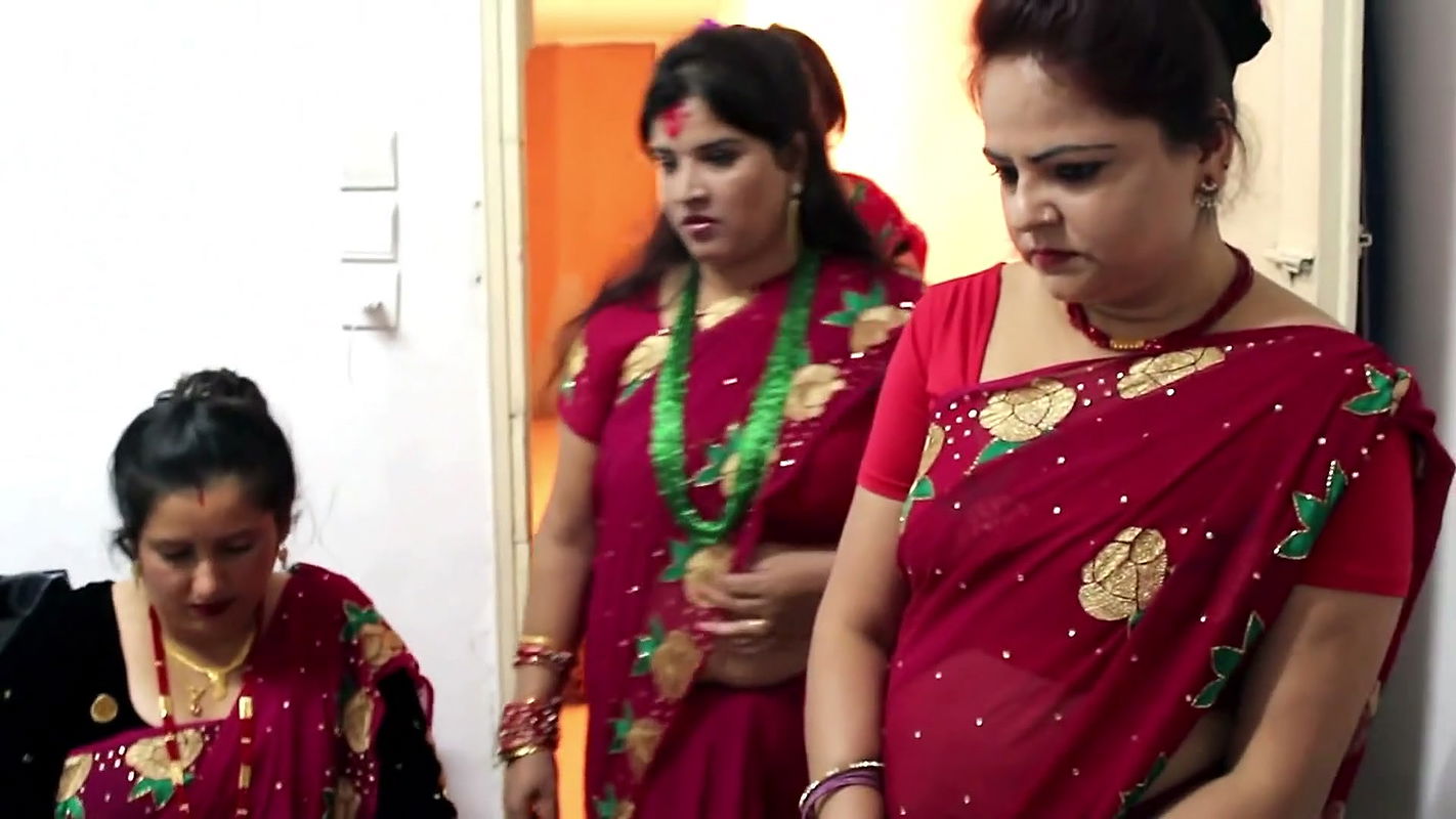 Nepali aunties big boobs,navel