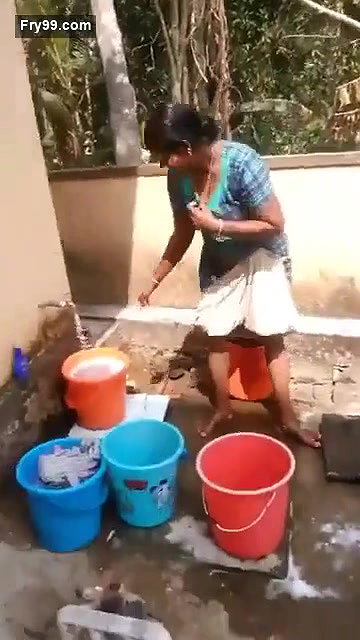 Mallu Maid Showing Her boobs for Owner