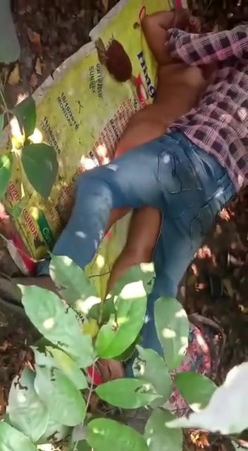 Cute Desi girl OutDoor Fucking With Lover Caught