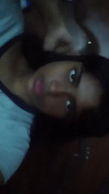 Sexy Paki Girl Showing