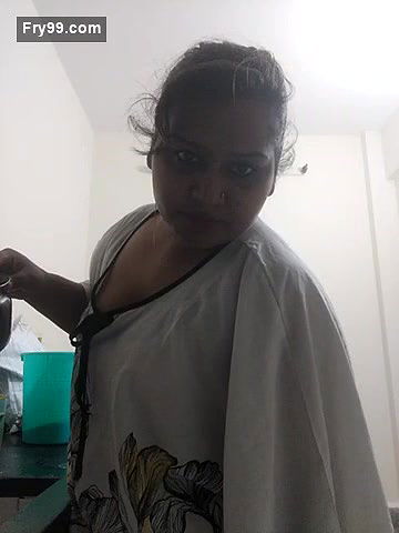 Kajal Bhabhi Showing her Boobs and bathing with dewar