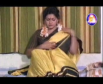 Aunty Feeling Her Own