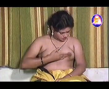 Aunty Feeling Her Own