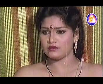 Aunty Feeling Her Own