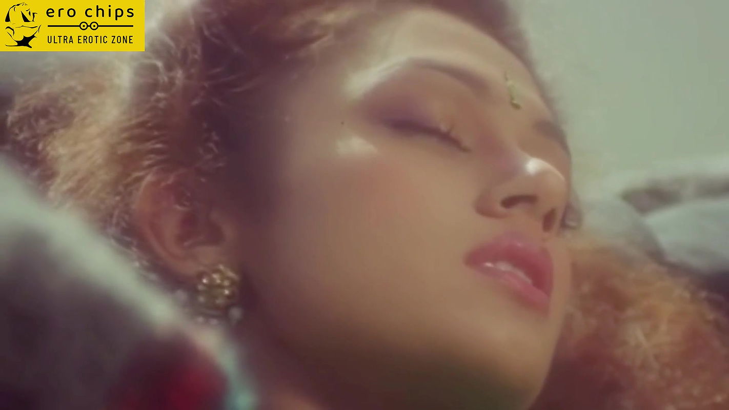 Beautiful Actress Kissed Everywhere In Nude Body In First Night