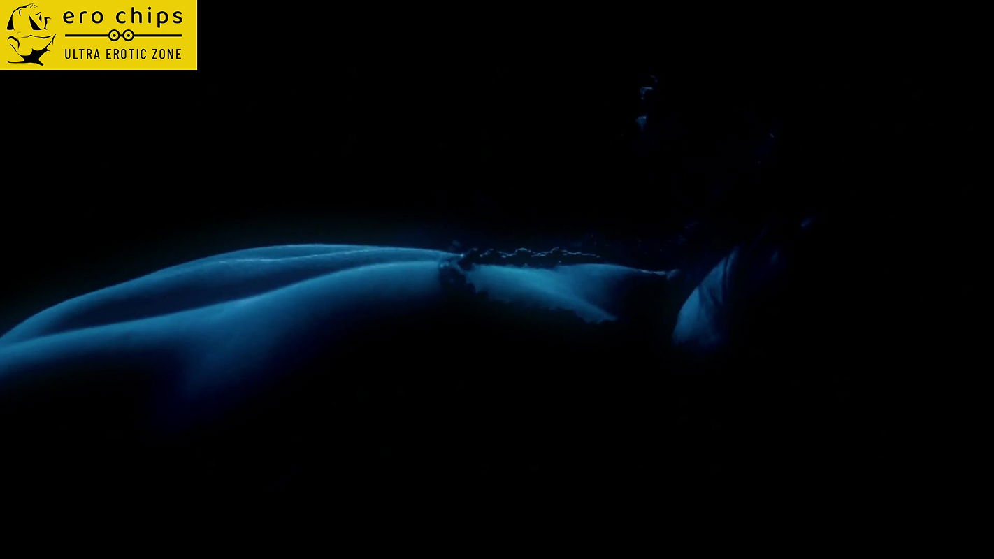 Beautiful Actress Kissed Everywhere In Nude Body In First Night