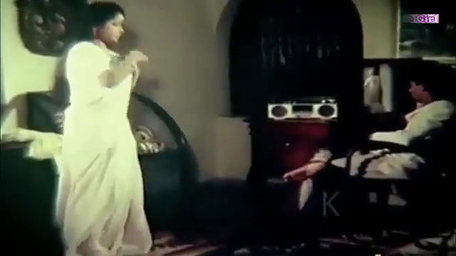 Desi Indian Hot & Sexy B Grade Actress Hot Saree & Blouse Strip Scene HD