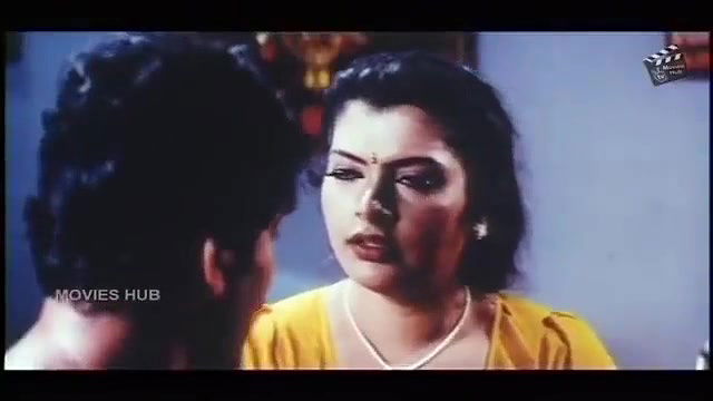Famous Mallu Actress Sajini Hot Romance With drunk boy