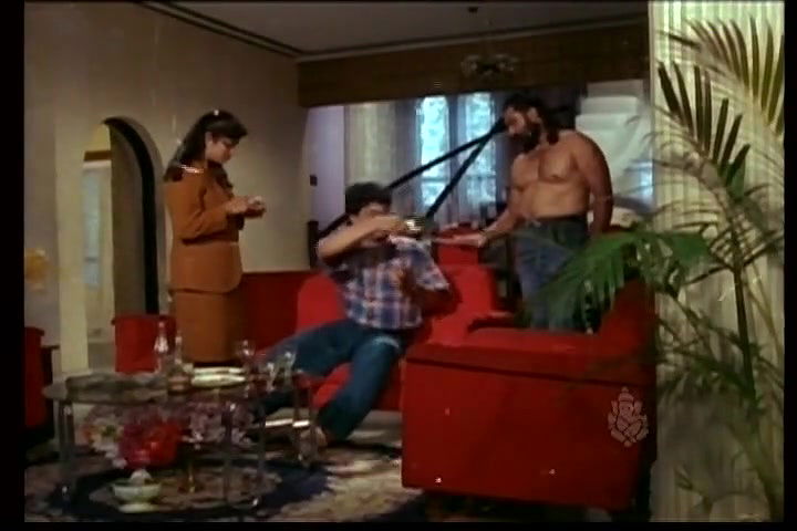 Hot Girl Druged and Enjoyed Liplock Kiss)