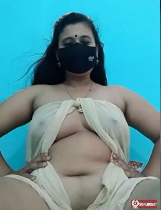 Hot mallu girl big boobs show