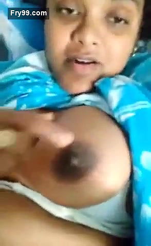 Boudi Showing Milky Boobs