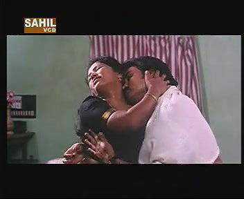 Mallu Aunty Uncensored Boob Press Romance.DAT