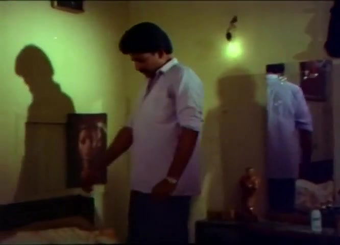 Omanikkan Oru Sisiram_Uncensored