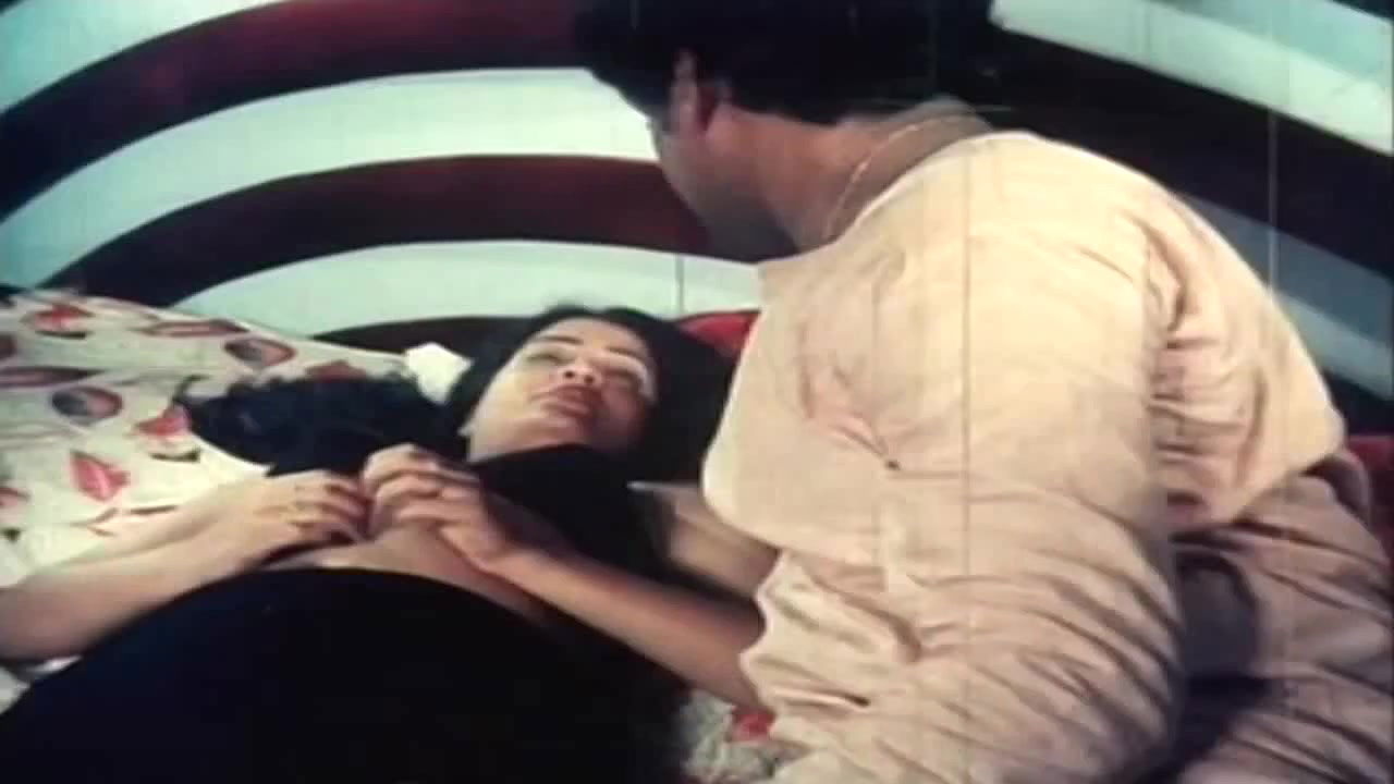 Raagam Sreeragam HD Scene 2 Jayalalitha in Black Bra