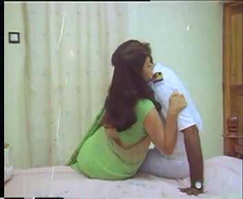 Reeva Green Saree Clip 1.DAT