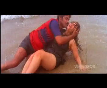 Reshma Enjoying in Beach.DAT