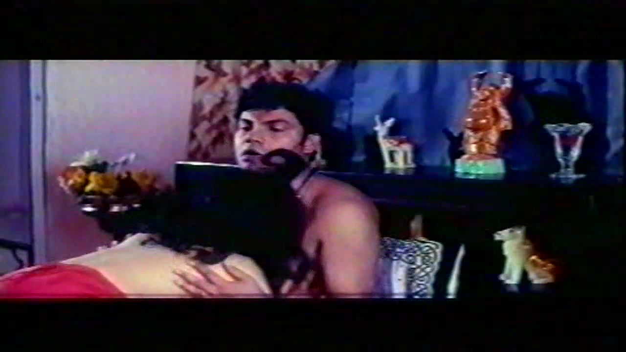 Reshma Mallu Red dress Bedroom Scene 720p