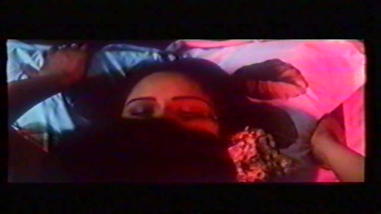 Reshma Mallu Spicy liplock smooching