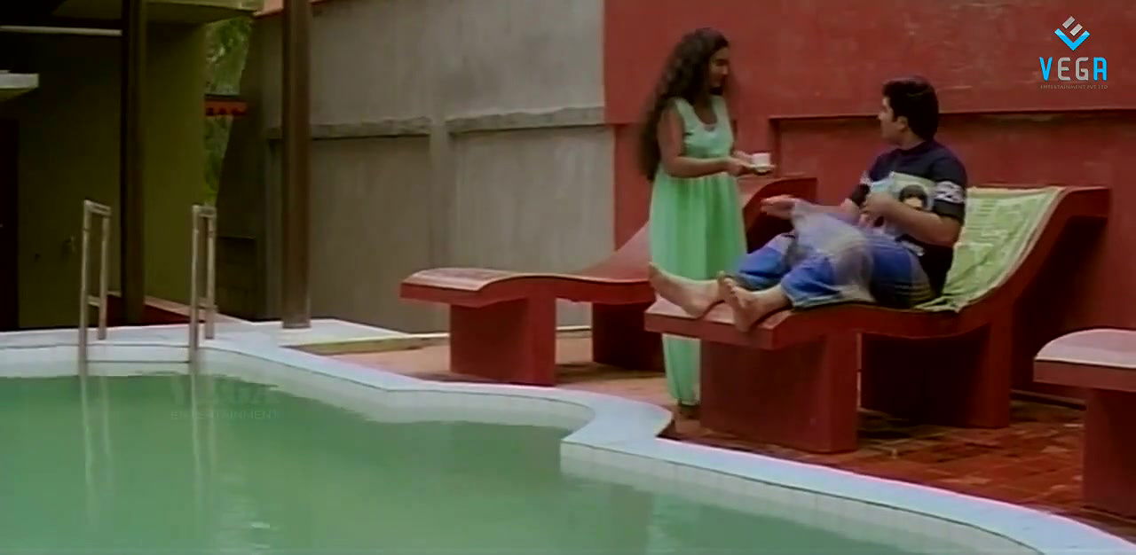 Roshini in Bikini Yamam HD