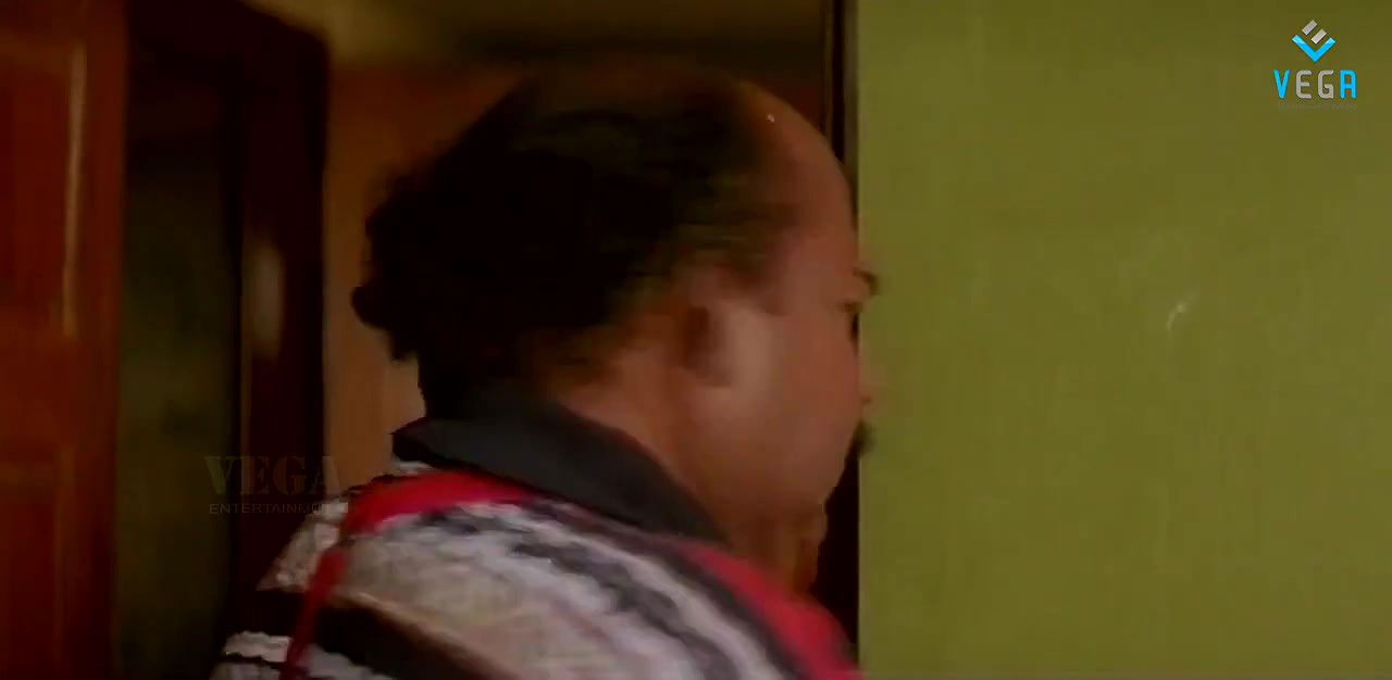 Roshini in Bikini Yamam HD