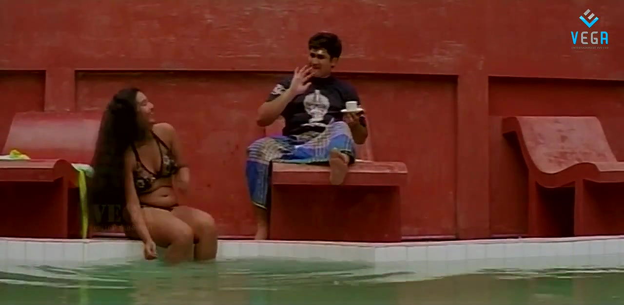 Roshini in Bikini Yamam HD
