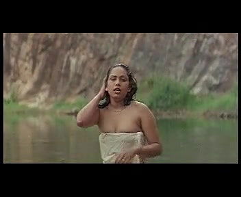 Sindhu River Bath in Transparent Towel(No watermark)