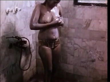 unnimaya aalolamkili Hot Girls Lesbian Pussy Rubbing (2)